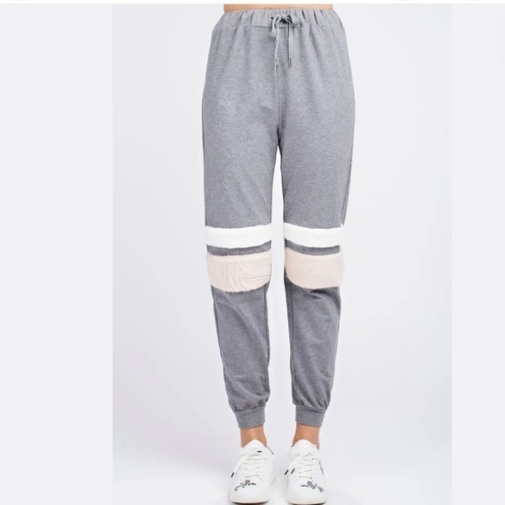 AMT grey joggers Pink and White Faux Fur Detail size Medium